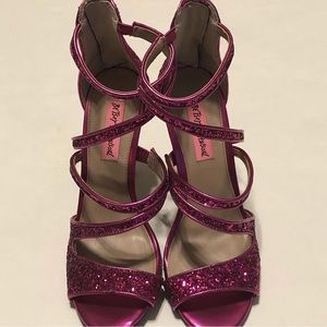 Betsey Johnson Pink Sequin Izzy Strappy Open Toe 3” Heel Size 7M